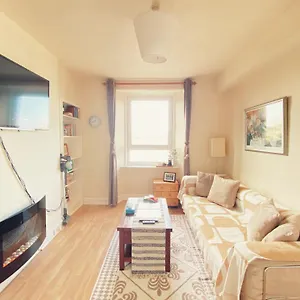 Meadowbank 1-bedroom Flat Apartment