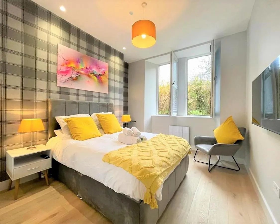 Ferienwohnung Chic, Newly Reno'D 1 Bed Open Plan, Nr The Meadows EDI