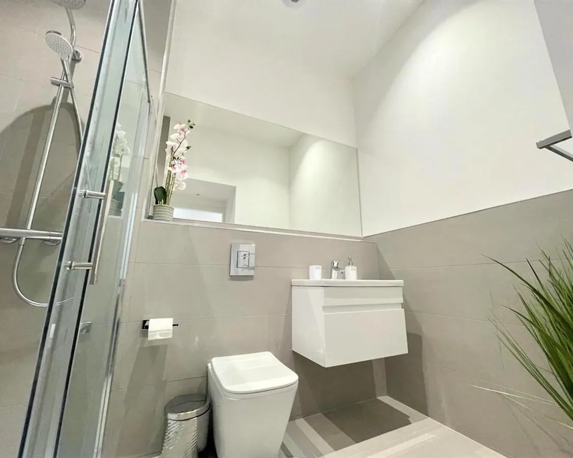 Chic, Newly Reno'D 1 Bed Open Plan, Nr The Meadows Apartment Edinburgh