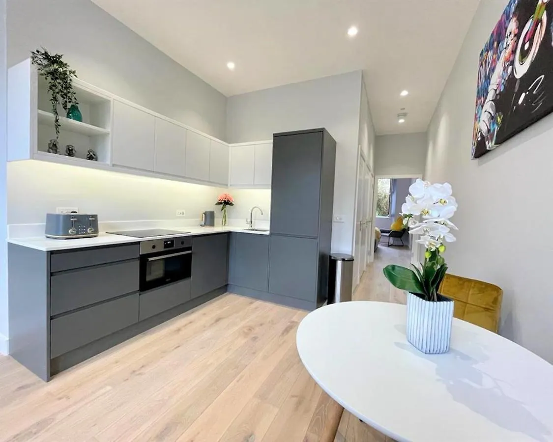 Apartamento Chic, Newly Reno'D 1 Bed Open Plan, Nr The Meadows Edimburgo