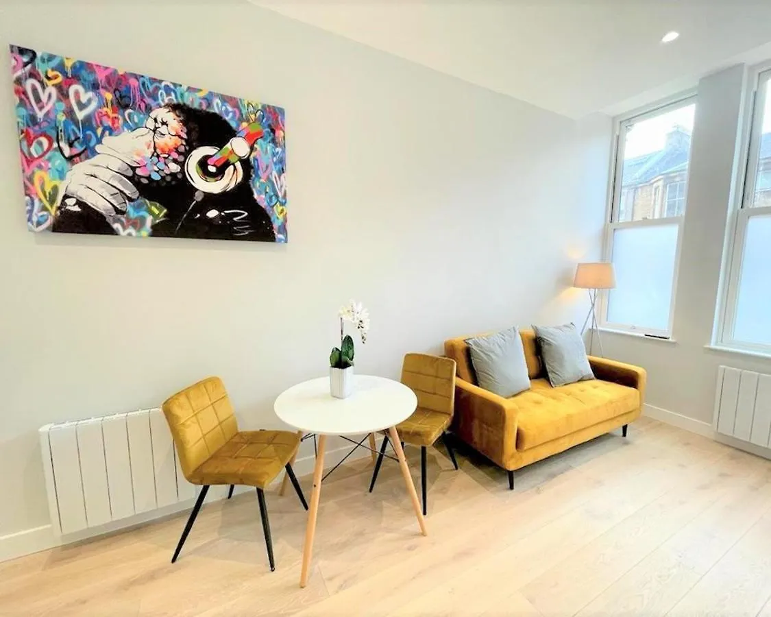 Apartamento Chic, Newly Reno'D 1 Bed Open Plan, Nr The Meadows Edimburgo 0*,  Reino Unido