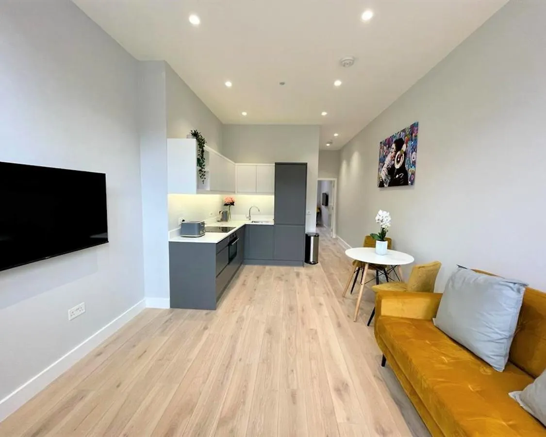 Apartamento Chic, Newly Reno'D 1 Bed Open Plan, Nr The Meadows Edimburgo